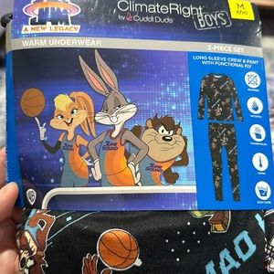 Brand new, Space Jam cuddle duds size M (8/10)